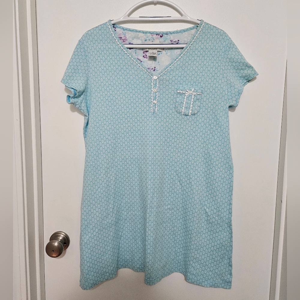 Karen‎ Neuberger Encore Light Blue Short Sleeve Nightgown Size Small